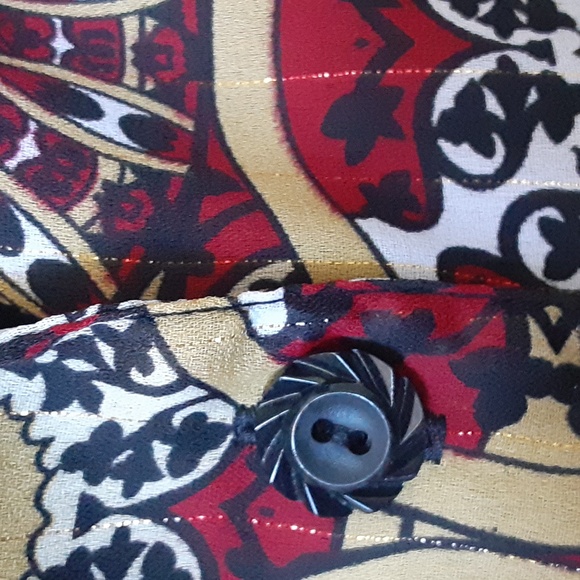 C.B COLLECTION,  RED,GOLD & WHITE BOHO PRINT TOP, SIZE 1X - Picture 8 of 13